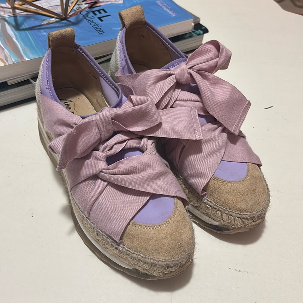 Free People Chapmin Espadrille Sneakers size 38 in Beige Orchid